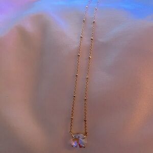 Kendra Scott necklace